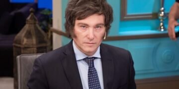 Milei redobla la presión por reformas y descarta una devaluación tras su gira por EE.UU