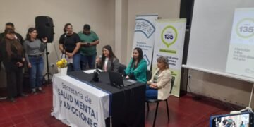 Presentaron el dispositivo de la Línea 135 para asistencia en salud mental