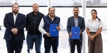 Saadi firmó un convenio con la UNCA y lanzó un taller para capacitar a vecinos en Control Ambiental