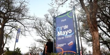 Villa Parque Chacabuco ahora reluce su renovada Plaza 1° de Mayo, un espacio inclusivo y seguro para los vecinos