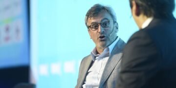 Caputo descartó una devaluación ante empresarios y en el Gobierno adelantan un acuerdo comercial “muy importante” con EE.UU.