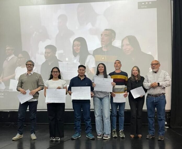 Distinguieron a estudiantes de la UNCA en concurso de jóvenes investigadores
