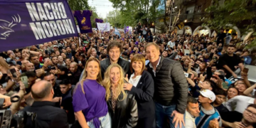 Javier Milei relanzó su campaña en Tres de Febrero con críticas al kirchnerismo y un llamado a “abrazar la libertad”