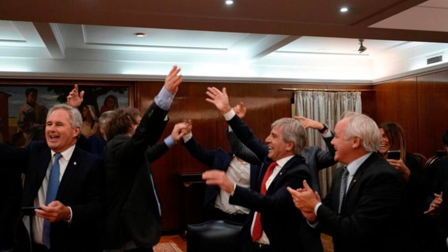 Quirno canciller: la diplomacia se rinde ante la economía y el Palacio San Martín se rebela en silencio