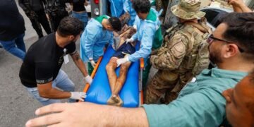 Río de Janeiro el día después: cuerpos frente a una guardería y la búsqueda para encontrar a los desaparecidos