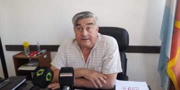 Acuña cuestionó la demora en el ingreso del proyecto de Presupuesto a Diputados
