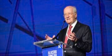 Caputo promete más cambios en la reforma laboral: Ganancias, cargas patronales y régimen de promoción