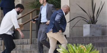 Desvinculan a más funcionarios y empleados de la ANDIS en medio del caso de corrupción