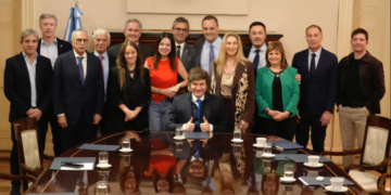 Javier Milei encabezó una reunión con el nuevo Gabinete