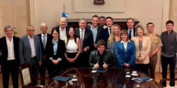 Javier Milei levantó restricciones a sus funcionarios para vacacionar