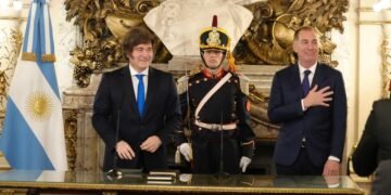 Kicillof exige fondos y una reunión con Santilli, que empieza su gira con aliados del Gobierno
