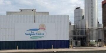 La quiebra de La Suipachense expone el colapso del sector lechero: “El pueblo está sobreviviendo a base de rifas”