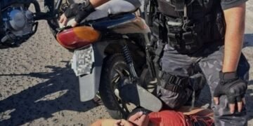 Una mujer fue apuñalada durante un intento de robo y hay un detenido