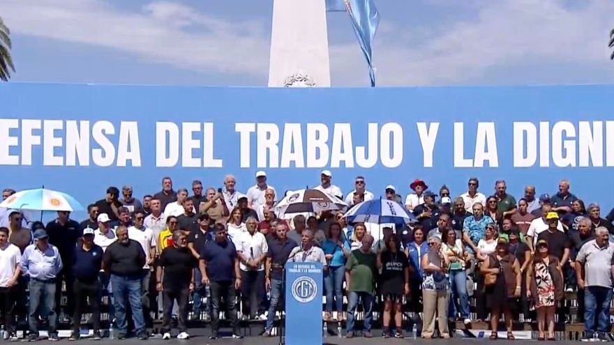 Con la CGT en la Plaza, el Gobierno activó una mesa política para reordenar su agenda legislativa