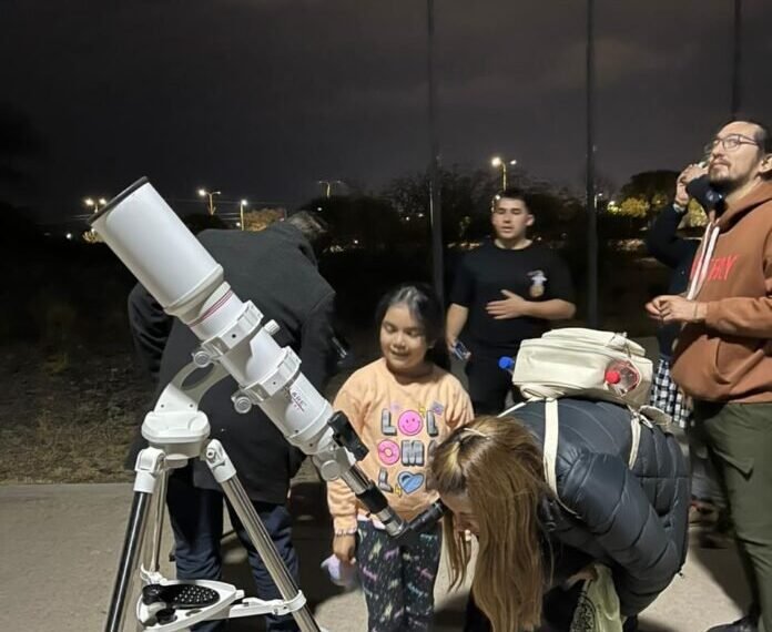 Este jueves se podrá ver la Superluna o Luna Fría, en su punto más cercano a la Tierra