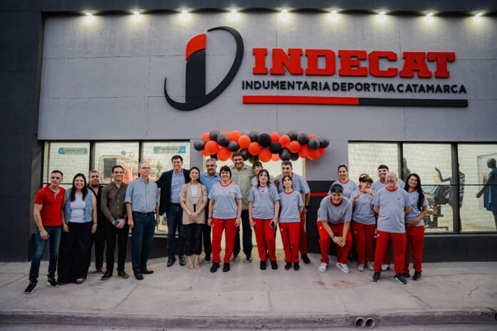 Fábrica de indumentaria deportiva estrenó casa propia