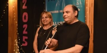 La Capital entregó certificados a 50 nuevos peluqueros del programa “Oficios en tu Capital”