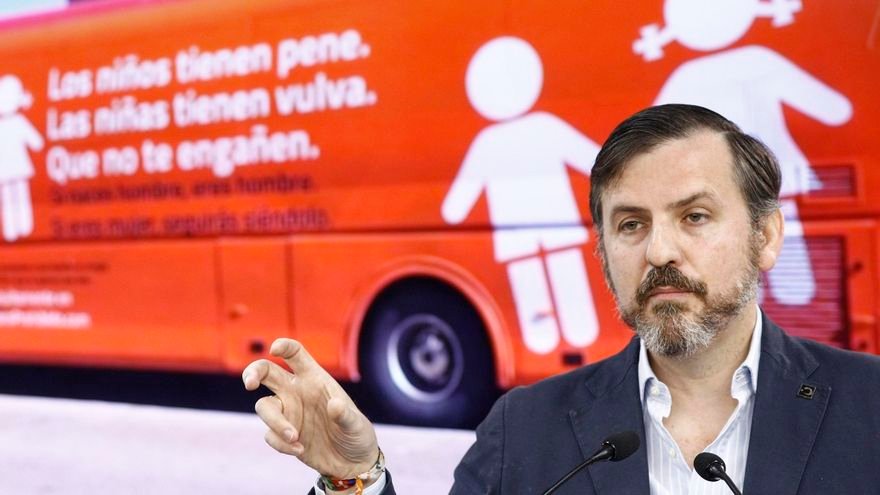 Las víctimas del Opus Dei recelan de los nuevos estatutos que tiene que avalar el Papa: “El engaño continúa”