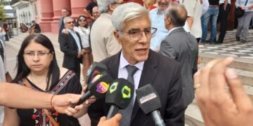 Oscar Arellano participó de la misa por la Universidad en la Catedral y habló sobre la situación presupuestaria