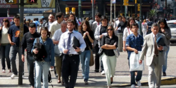 El empleo formal cayó en 17 provincias y solo seis mostraron aumento