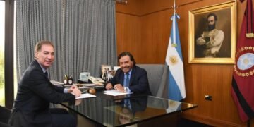 El Gobierno acelera la reforma laboral y Diego Santilli negocia apoyos con Figueroa y Frigerio