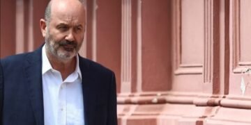 El Gobierno extendió la suspensión de contrataciones en el Estado y ratificó el esquema de excepciones