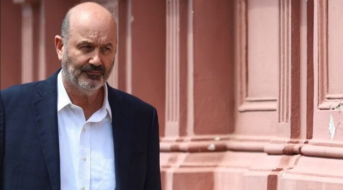 El Gobierno extendió la suspensión de contrataciones en el Estado y ratificó el esquema de excepciones