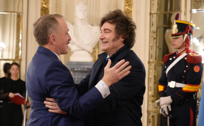Estados Unidos refuerza vínculos con el Gobierno: reunión clave entre Lamelas y Caputo