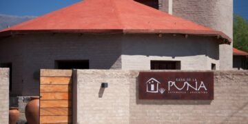 Exposición textil, taller de cerámica, folklore y gastronomía local en Casa de la Puna