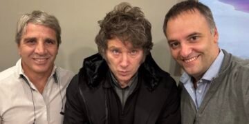 La pelea de extraordinarias: Santilli negocia con los gobernadores la reforma laboral mientras la oposición junta votos para voltear el DNU de la SIDE