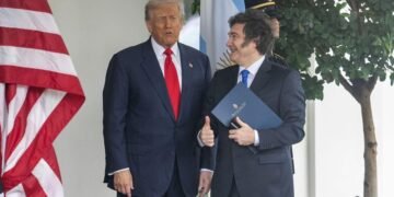 Milei vuelve a Davos con la intención de consolidarse como referente de la derecha regional