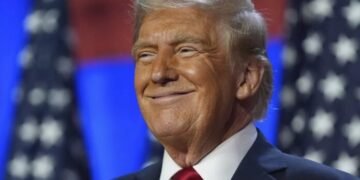 Trump amenaza con aranceles del 100% a Canadá si firma un acuerdo comercial con China