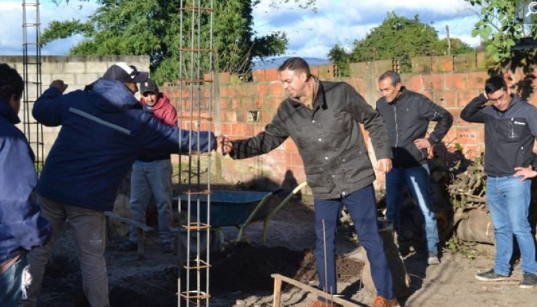 Barot recorrió los avances de las obras en el CAPS B° Obrero y el Vacunatorio Central