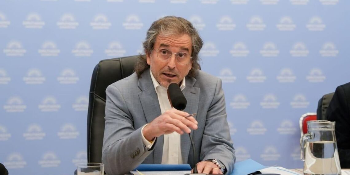 El oficialismo negocia modificaciones con los gobernadores para aprobar el Súper RIGI a fin de mes