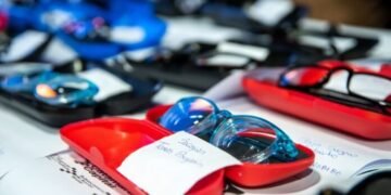 El programa municipal “Te Veo Bien” alcanzó los 15.000 lentes gratuitos entregados en la Capital
