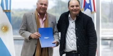 Gustavo Saadi declaró visitante ilustre al embajador de Panamá en Argentina