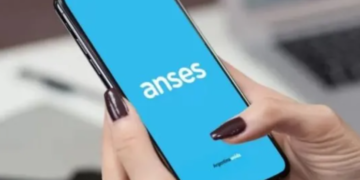 Jubilados y pensionados ya pueden descargar su recibo de haberes desde la app Mi ANSES