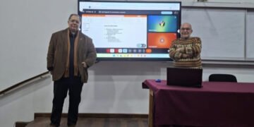 La Facultad de Ciencias Económicas incorporó una nueva aula híbrida financiada con recursos propios