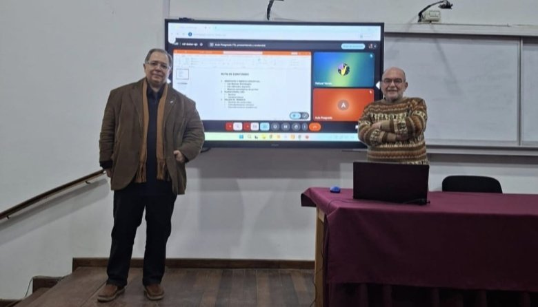 La Facultad de Ciencias Económicas incorporó una nueva aula híbrida financiada con recursos propios