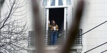 La pelea entre Kicillof y Cristina y la posible suspensión de las PASO acerca al peronismo a una fractura