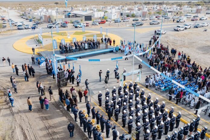 Saujil fue sede del acto central por el Día de la Bandera encabezado por Raúl Jalil