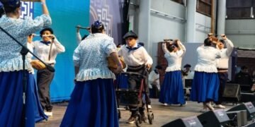 30 usuarios del Centro Terapéutico bailaron en el Poncho