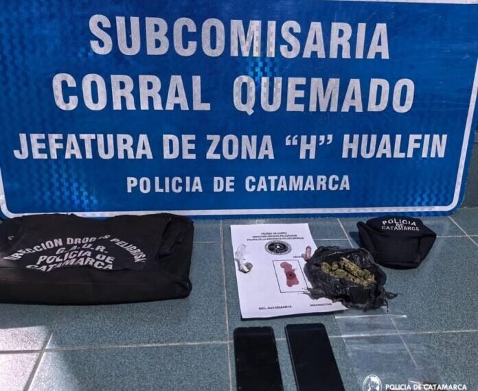 Belén: secuestran una moto, marihuana y dos celulares durante un control policial
