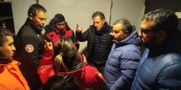 El ministro Natella supervisa el operativo de rescate de turistas en la cordillera
