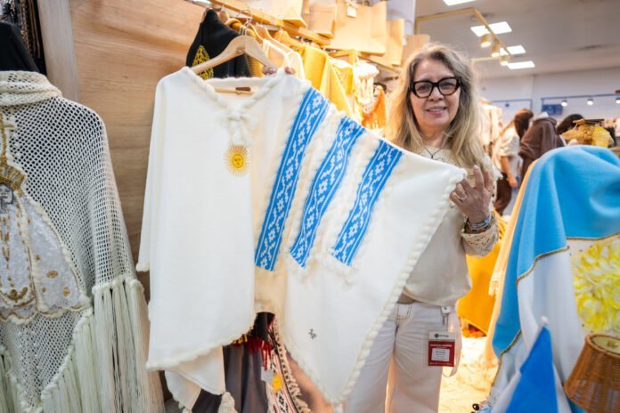 La moda de autor toma protagonismo en Poncho Diseño