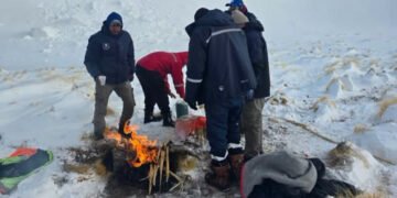 RESCATARON CON VIDA A LOS CUATRO MINEROS