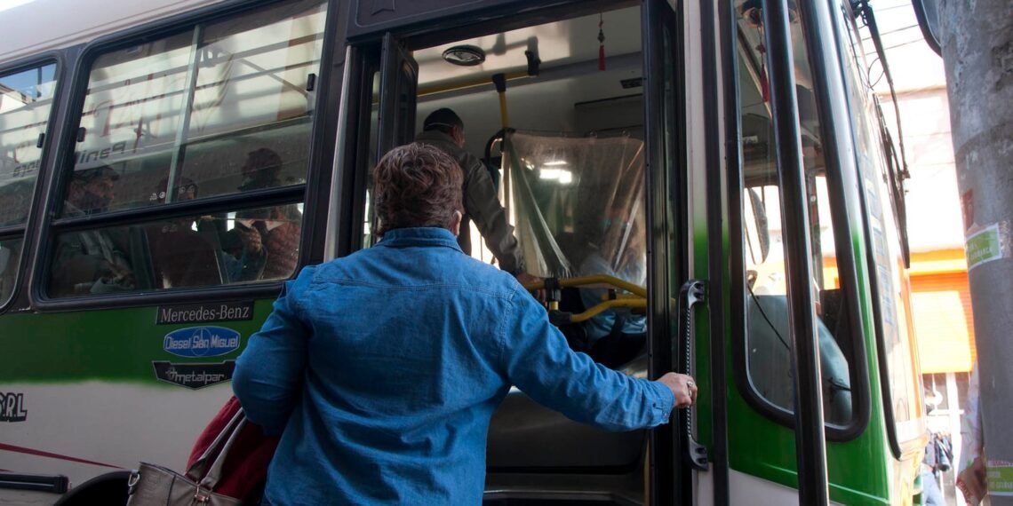 Suspenden momentáneamente el paro de la UTA tras convocatoria del Gobierno para negociar el conflicto salarial