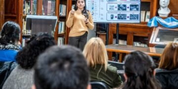 Una científica catamarqueña presentó un innovador sensor portátil para detectar arsénico en agua
