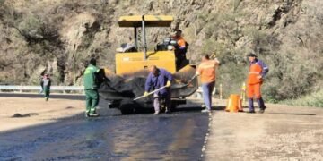 Vialidad Provincial y Vialidad Nacional avanzan con la pavimentación de un tramo clave de la Ruta Nacional 60
