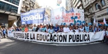 Docentes universitarios anunciaron un paro nacional de 48 horas para el 27 y 28 de agosto